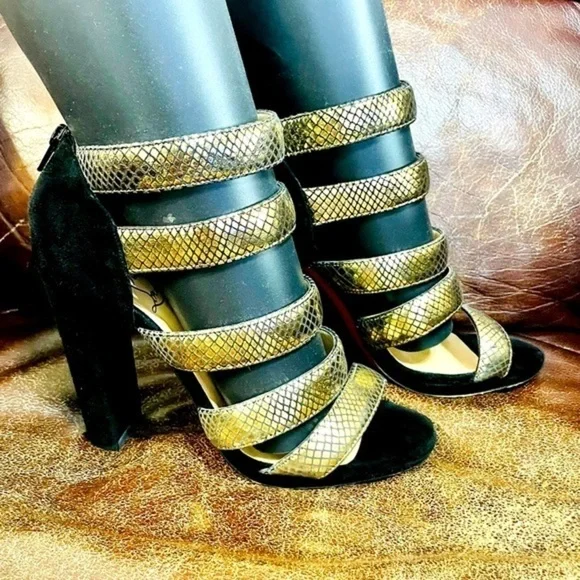 Christian Louboutin wide strappy peep toe pumps,chunky heel, Veau Velour sandals