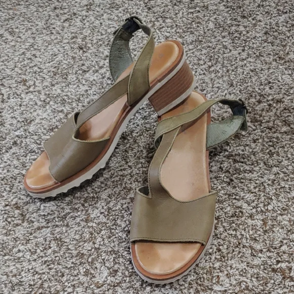 El Naturalista Olive Green Low Heel Women's Sandals Size 38