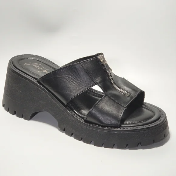 Free People Wishbone Chunky Black Zip Front Sandals Sz 9.5/10 Streetwear Grunge
