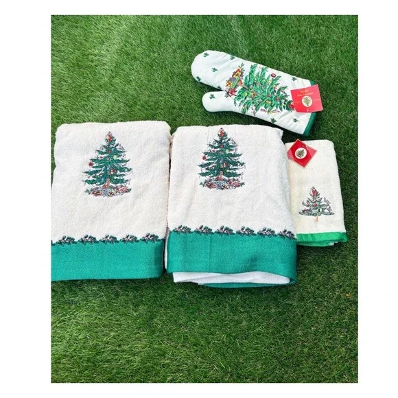 Spode Christmas Tree 4 Piece‎ Set 2 Bath Towels 1 Hand Towel 1 Oven Mitt Green