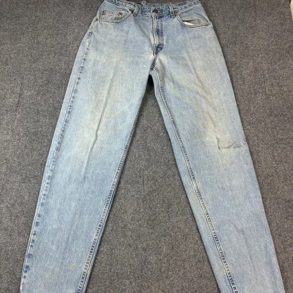 Vintage Levis 560 Loose Fit Tapered Leg Jeans Light Wash Made in USA Mens 33x36