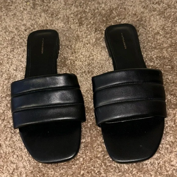14th & Union Black Sandal