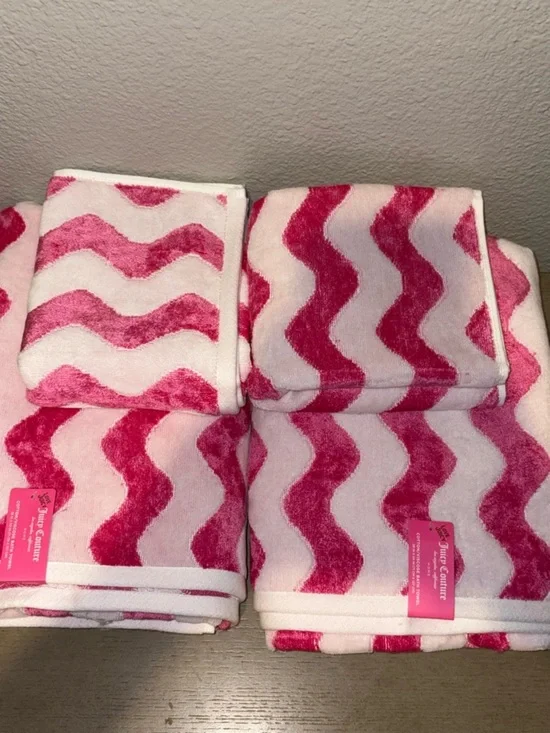 Juicy Couture Pink Wave Towel Set - Two-Tone Pink Chevron Design