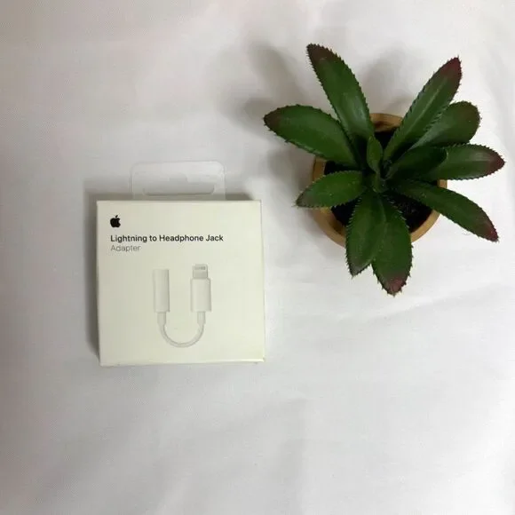 Apple Lightning to 3.5mm Headphone Jack Adapter for iPhone Aux Audio Dongle