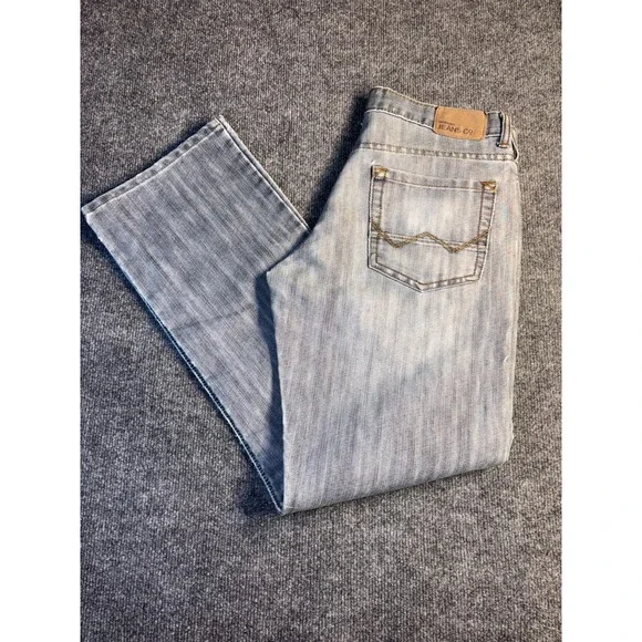 Wrangler Jeans Men's 30x32 Gray‎ Denim Light Wash Faded Slim Fit Straight Leg