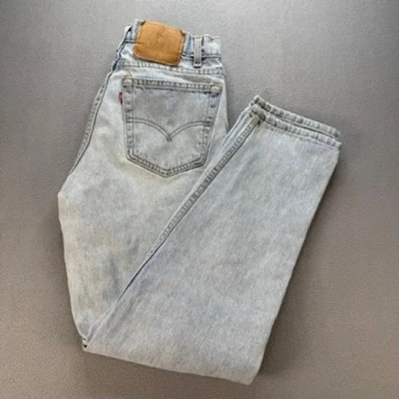 VTG Levis 550 Jeans Relaxed Fit 32x32 (FIT 31x31) Distressed Light Wash 90s USA