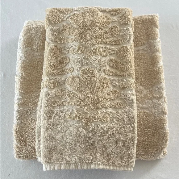 Vintage Fieldcrest Cotton Towel Beige Jacquard Floral Pattern mid century retro