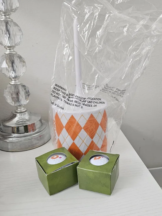 New DUNKIN GOLF BALLS AND TEE