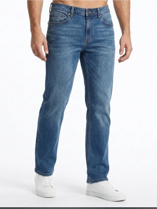 Izod Saltwater Men’s Comfort Stretch Straight Fit Jeans, Blue, 30W x 32L, NWOT