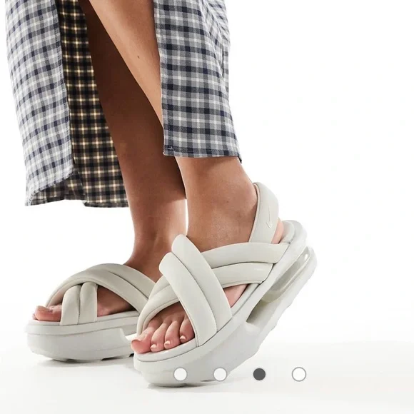 Nike Air Max Isla Sandal Summit White Phantom (Women's) Size 8