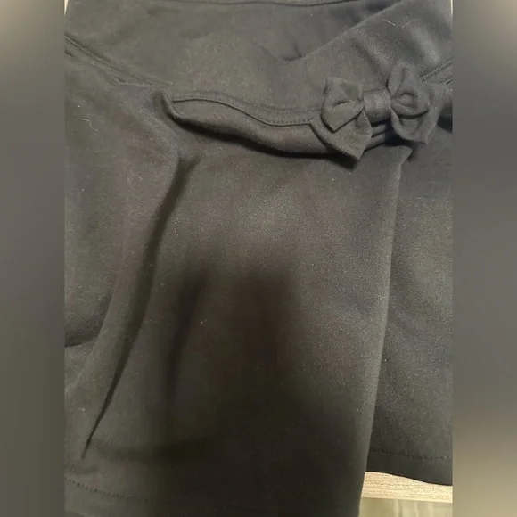 Gymboree Black skort size 6