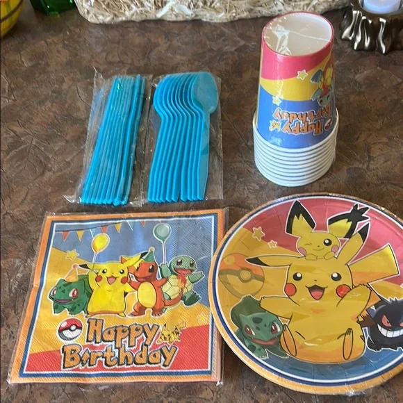 Pokemon Birthday Party Supplies Set - Multicolor
