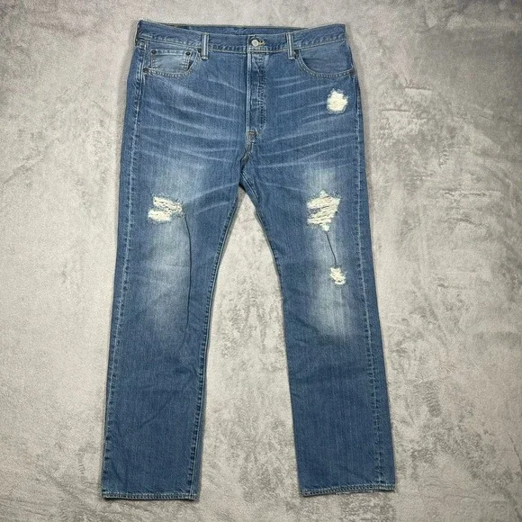 Levi's 501 Jeans Mens 38x31 Blue Distressed Straight Leg Button Fly READ