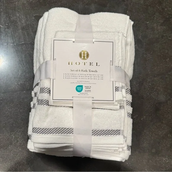 White and Gray 6-Piece Bath Towel Set
