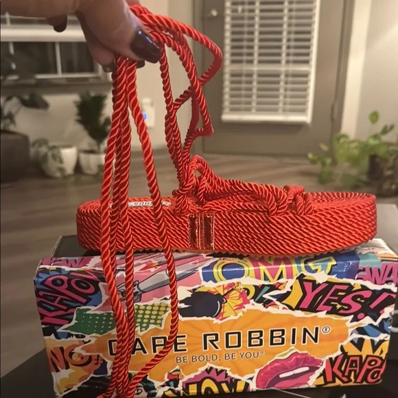 Cape Robbin Women's RED❣️Sandals BRAND NEW IN BOX❣️(pictured in Pink but RED)