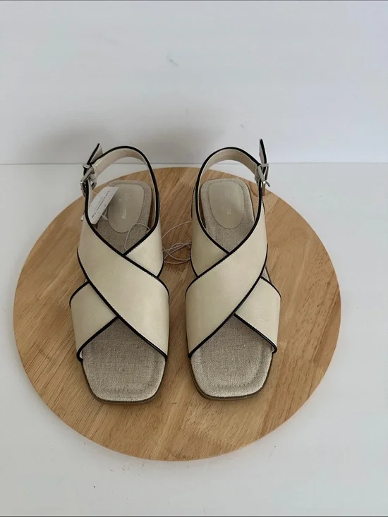 Liz Claiborne Womens Harmony Criss Cross Strap Flat Sandals