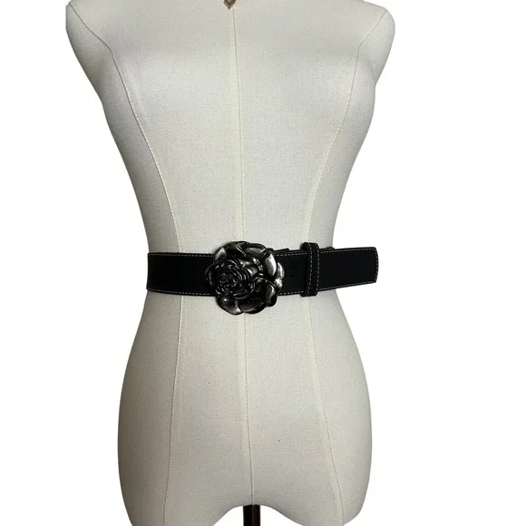 Black Faux Leather Rose Buckle Belt Gunmetal Flower Contrast Stitch Elastic 32in