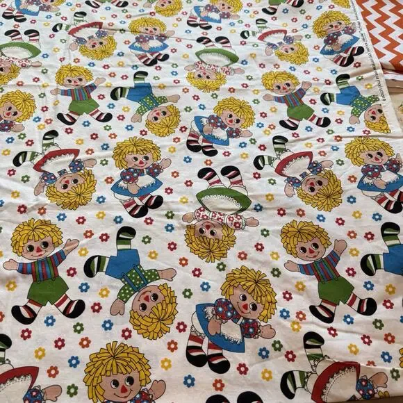 Blue Hill Holly's Dolls Sara Morgan Rag Doll Daisy Toss White Cotton Fabric 2 yd