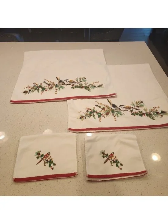 Lenox Christmas Holiday Bath Hand Towel Set Of 4 Red White Green Holly Bird
