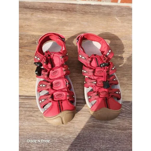 Dannto Womens EU 37 Red Outdoor Sandals With Adjustable Straps &‎ Non-Slip Soles