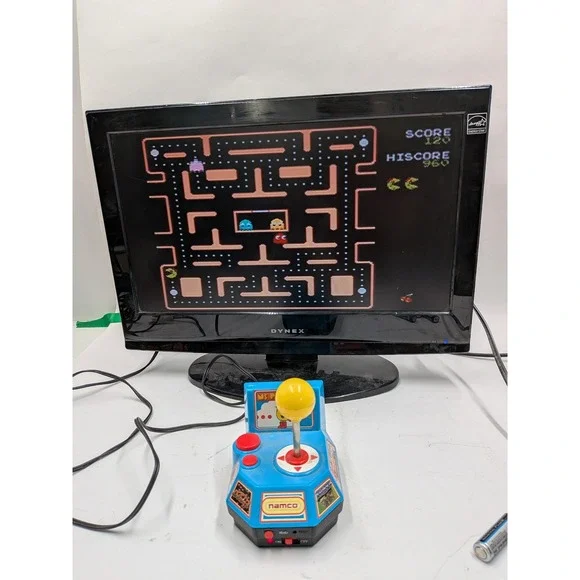 Namco Ms Pac-Man Plug & Play TV Games Jakks Pacific 5-in-1 Retro Arcade Joystick