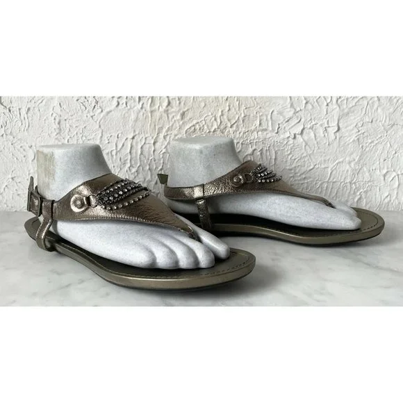 Simply Vera by Vera Wang Dyan Pewter Leather Ankle Strap Thong Sandal Women's 9