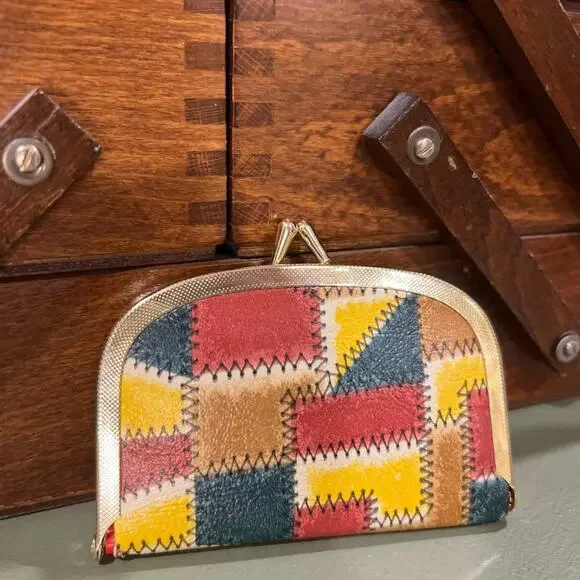 Vintage Color Block Mini Sewing Kit