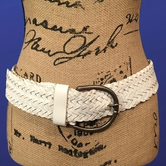 Unbranded Faux Leather WIDE Woven Hip Belt, WHITE, Women’s Size Medium, NWOT