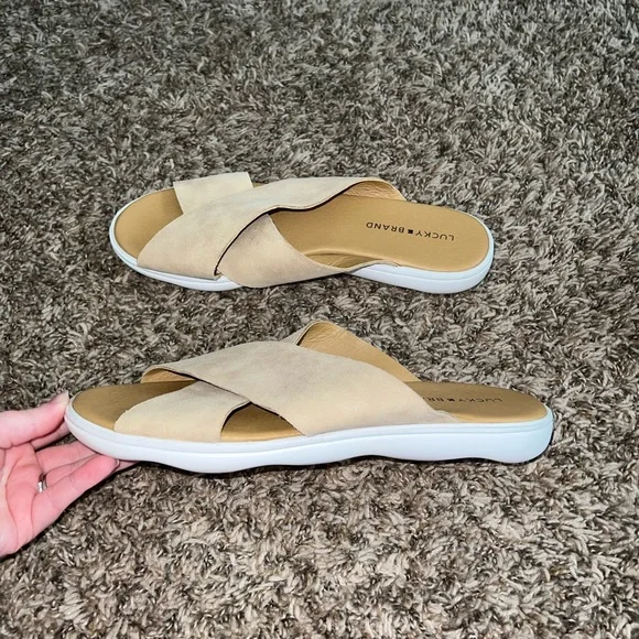 Lucky Brand Mahlay Criss Cross Sandals Size 11