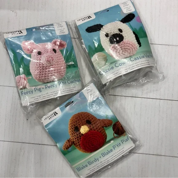 NIP Lot of 3 Leisure Arts Animal Crochet Kits.  New‎ never opened.