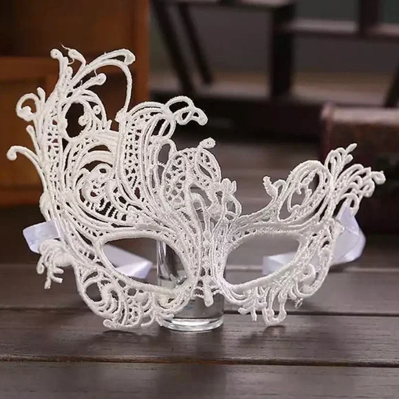 SEXY VENETIAN WHITE MASQUERADE LACE FACE MASK-NEW‎