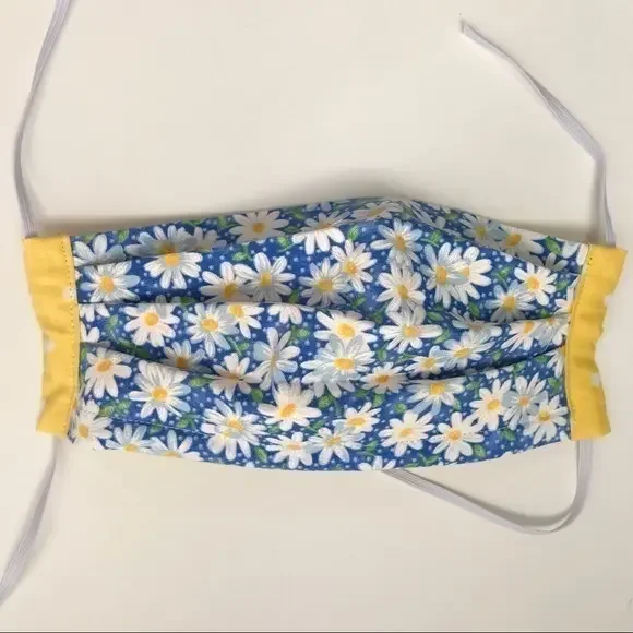 Free with‎ bundles over $75 Daisy floral cloth mask face cover