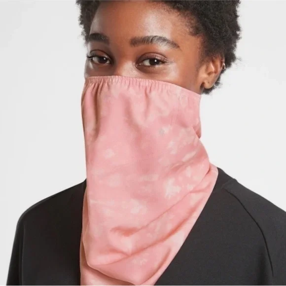 Athleta Made to Move Gaiter Face Covering size M/L Pink Tie Dye