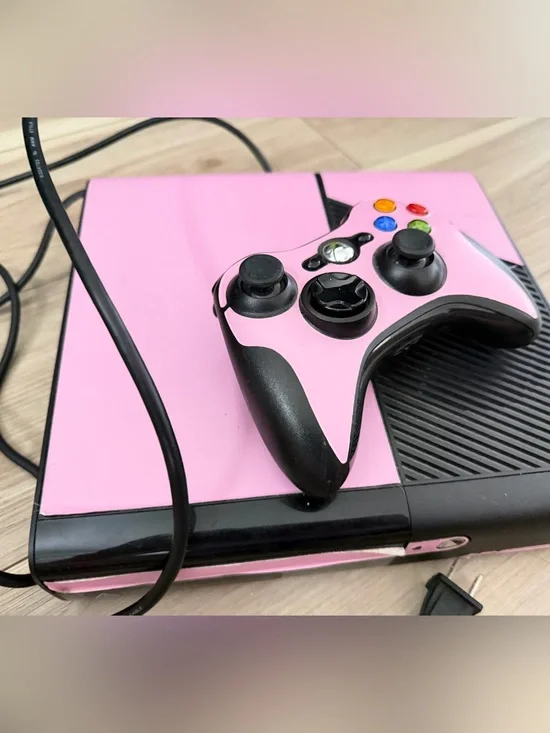 Pink Xbox 360 Console with Matching Controller