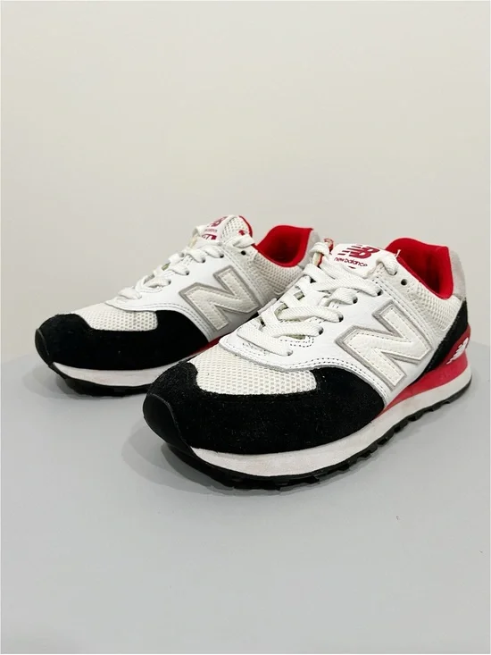 New Balance 574 ML574NSB White Black Red Sneakers Size 4.5 Men / 6.5 Women