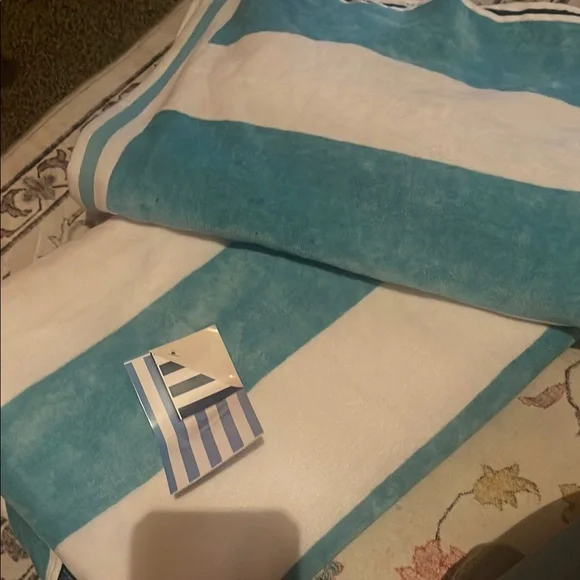 Reversible beach towel (2 of them)