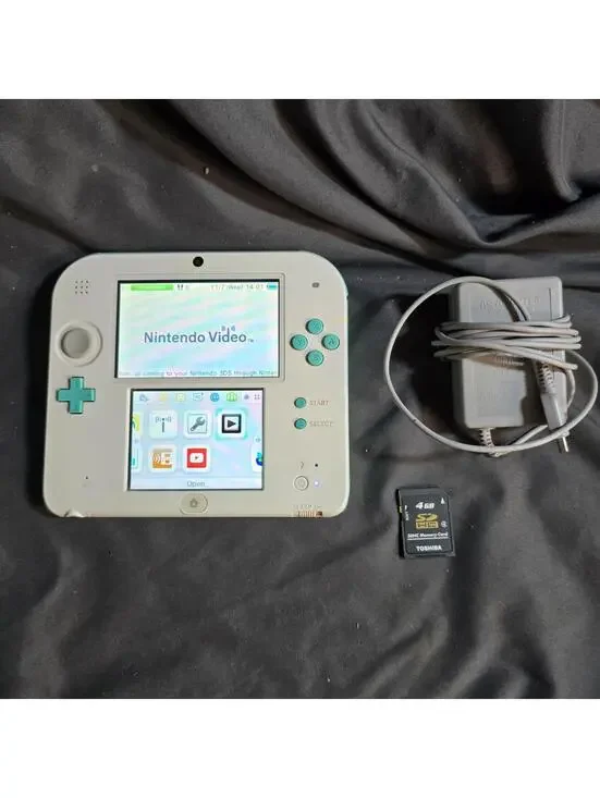 Nintendo 2DS Sea Green Handheld Console FTR-001 Charger Stylus Pokémon Sd Card