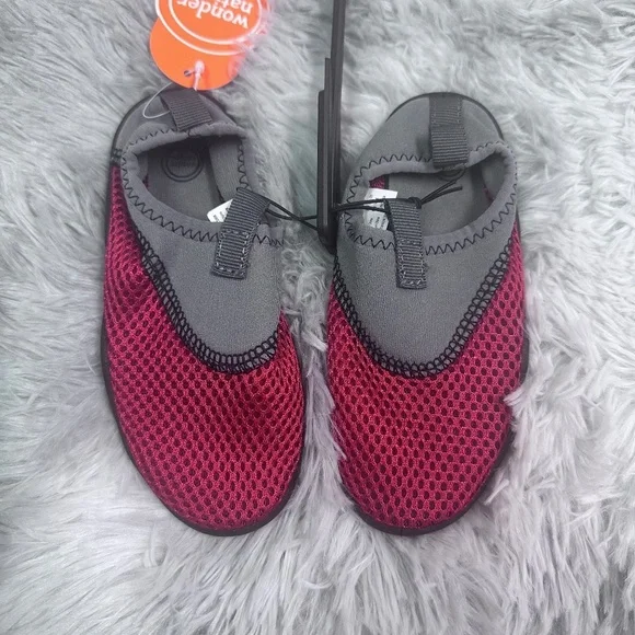Wonder Nation Kids Water Shoes Size‎ 7-8