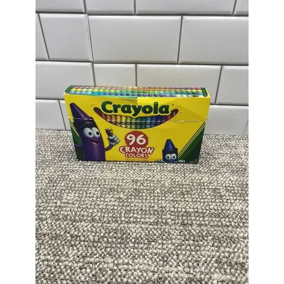 Crayola Crayons‎ 2014 Vintage Hallmark 96 Count With Sharpener Many New Variety