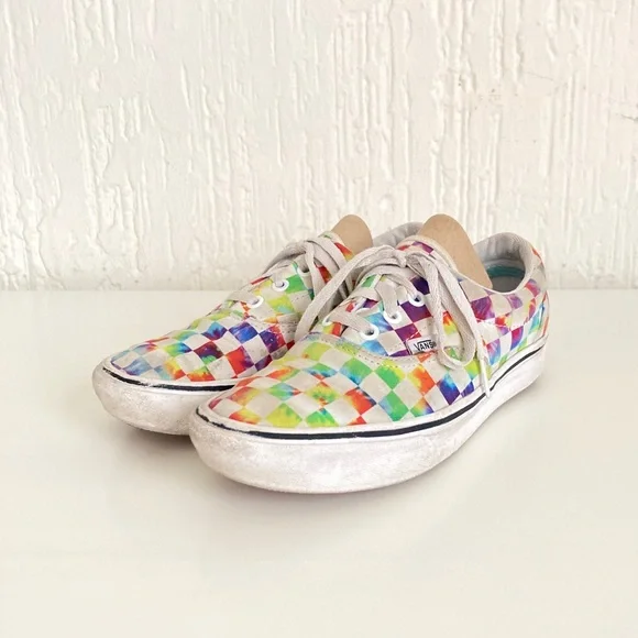 Vans Abstract Rainbow Square Print Sneakers Women’s Size 6.5 Men’s Size 5