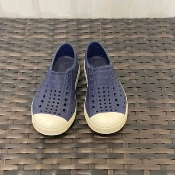 Native Jeffersons, Shoes Children Size 9