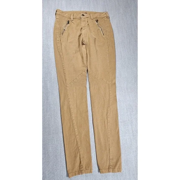 Mob Women's Cargo Pants Tan Color‎ Size 40 Zipper Pockets