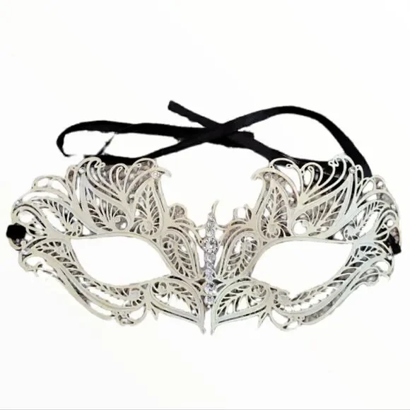 EC LAZER CUT BUTTERFLY MASQUERADE MASK W/ RHINESTONES