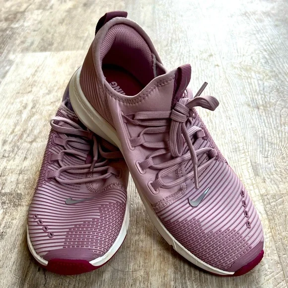 Nike zoom sneakers