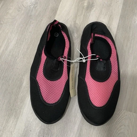 Bobbie Brooks Ladies Size‎ L(9-10) Swimming Shoes Black Pink Play Beach NEW
