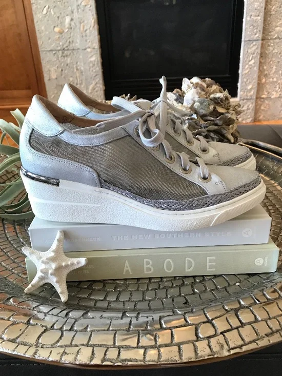 🆕 SOFTWAVES SILVER LEATHER MESH WEDGE PLATFORM SNEAKERS