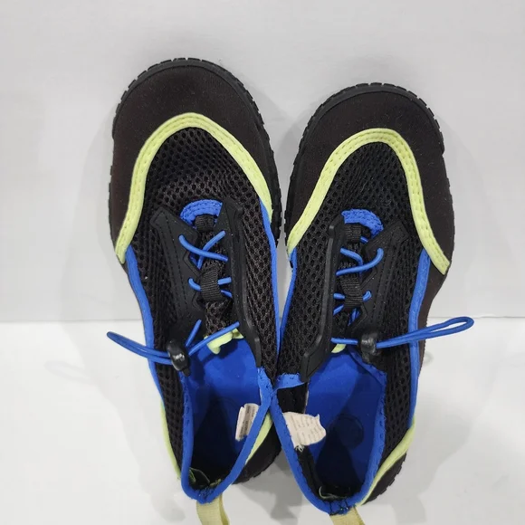 Boys Wonder Nation Water Shoes, Size 13-1 Color Black