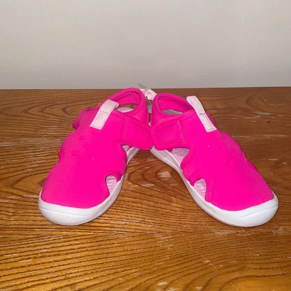 Cat & Jack Water Shoes
