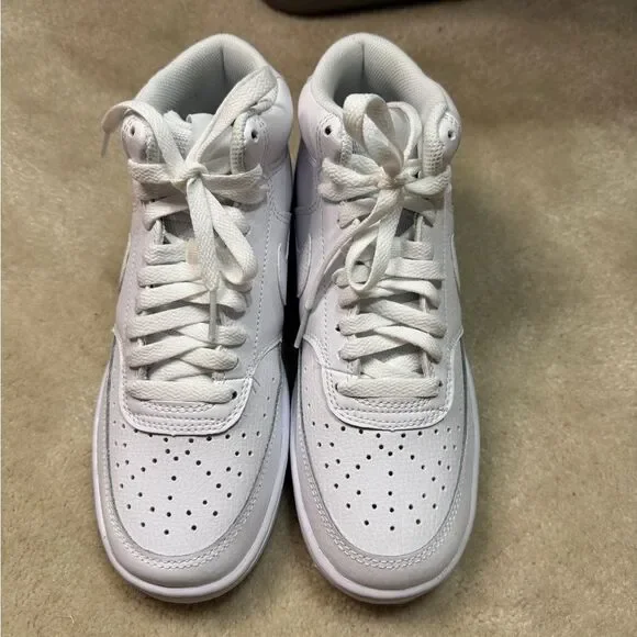 Women’s Nike Court Vision Mid Sz 8