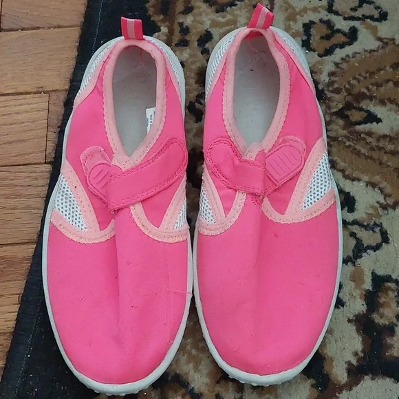 Place Girls Water Shoes; Size: 2/3, Color: Hot Pink